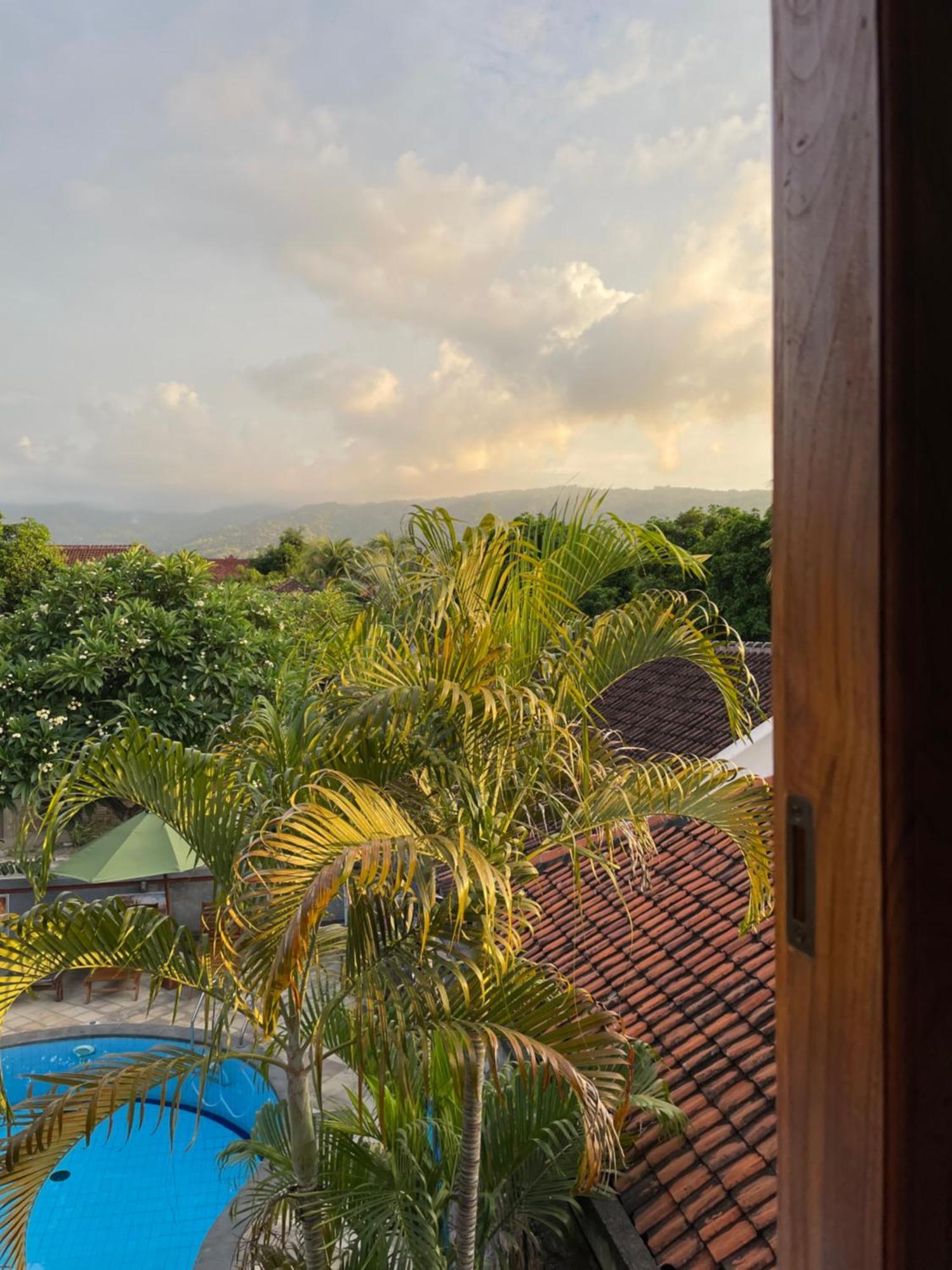 Kubu Elsa Bali Hotel Lovina Exterior foto