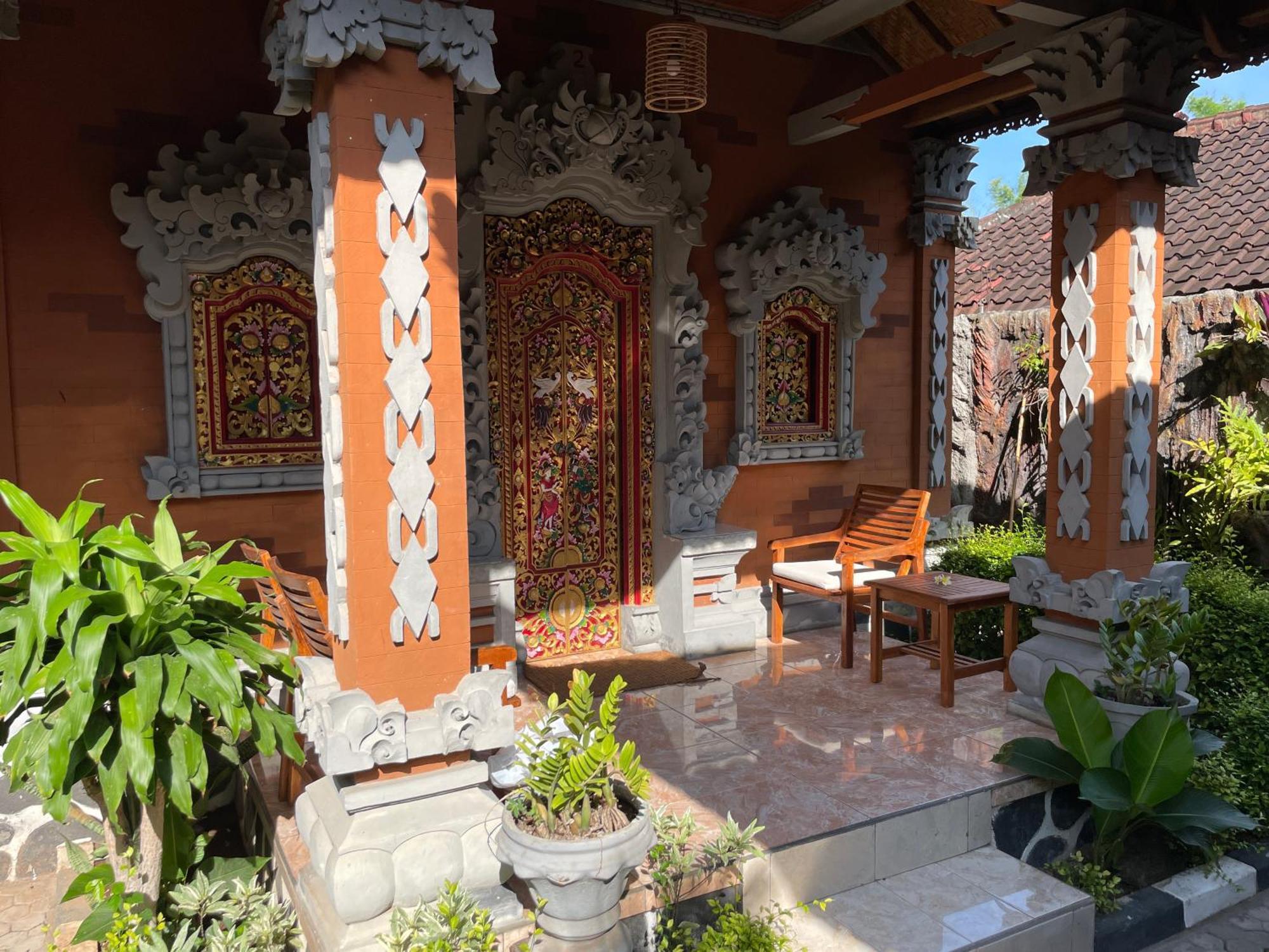 Kubu Elsa Bali Hotel Lovina Quarto foto