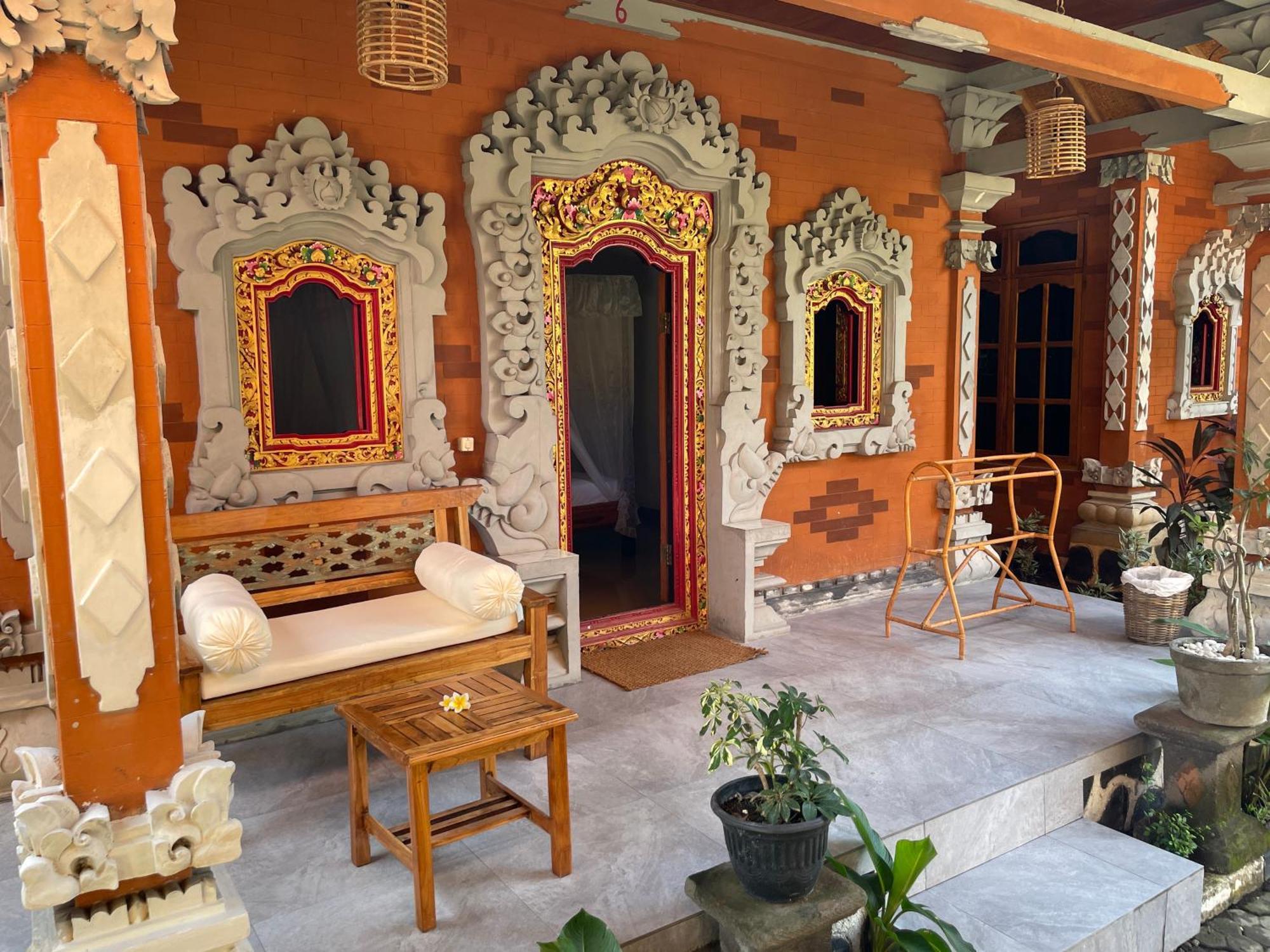 Kubu Elsa Bali Hotel Lovina Quarto foto