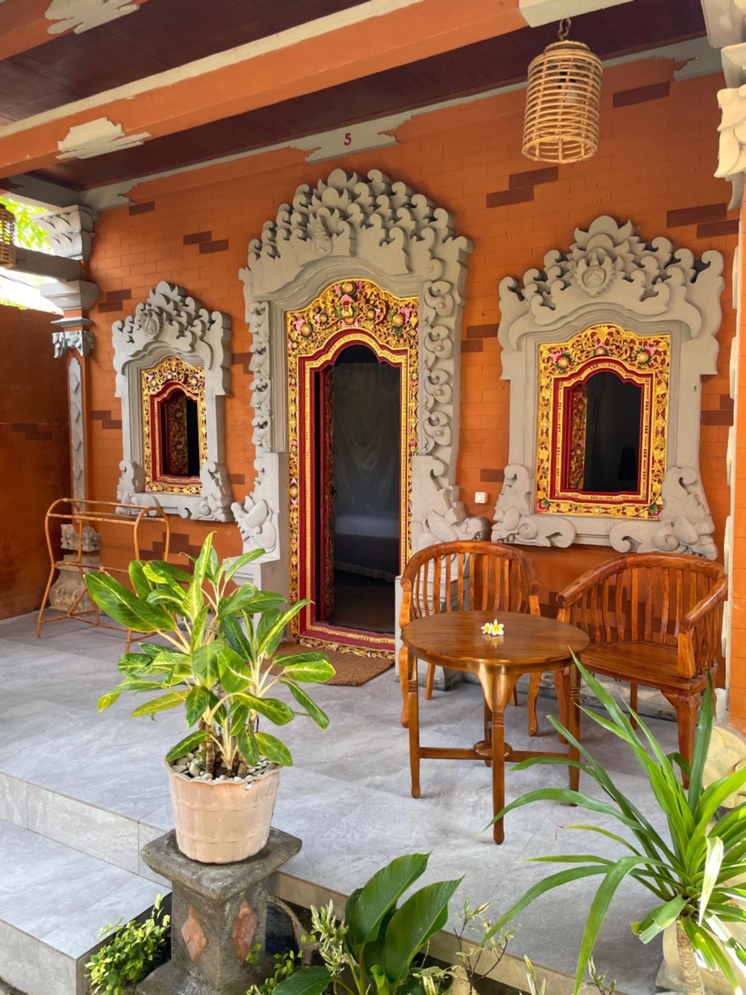 Kubu Elsa Bali Hotel Lovina Quarto foto
