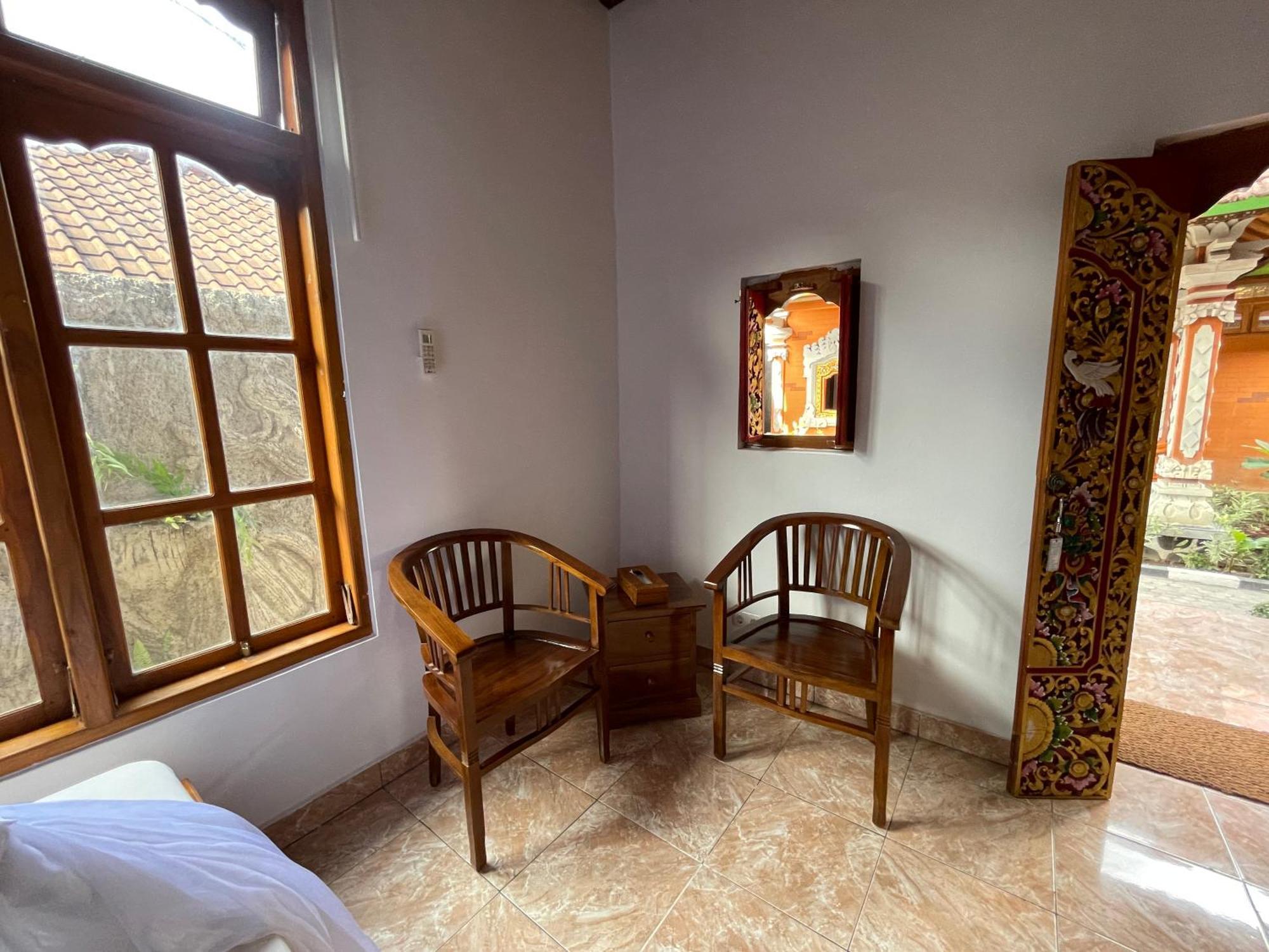 Kubu Elsa Bali Hotel Lovina Quarto foto